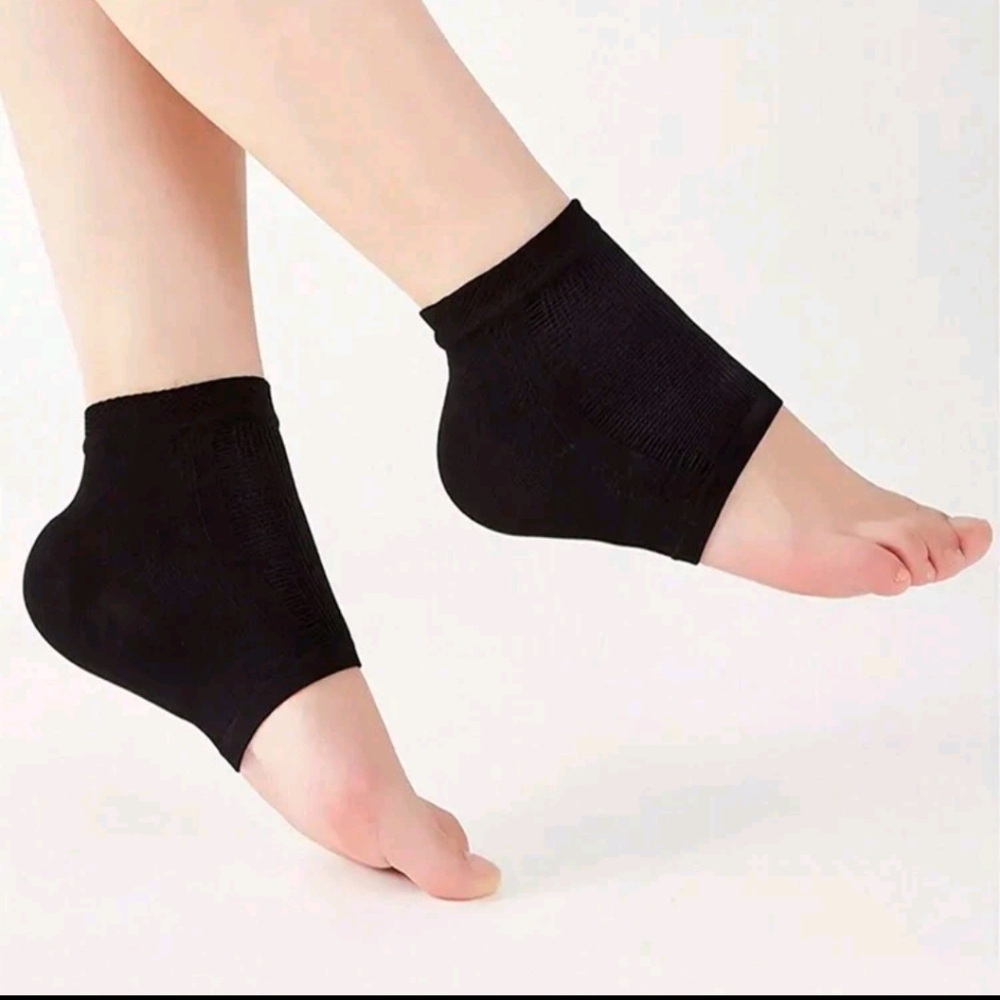 New Moisturizing Heel Socks
